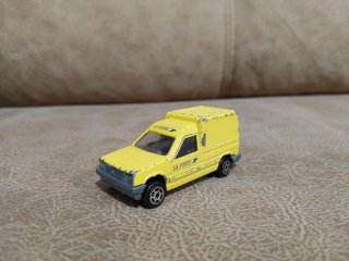 Renault Express La Poste Majorette
