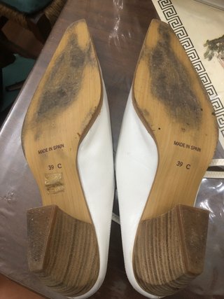 Zapatos blancos bordados 39