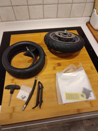 Rueda trasera patinete Xiaomi + rueda
