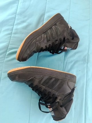 Zapatillas Adidas Hoops Negras Marrones