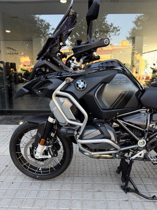 BMW R 1250 GS Adventure Negra