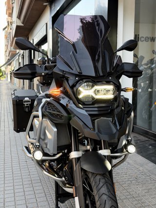 BMW R 1250 GS Adventure Negra