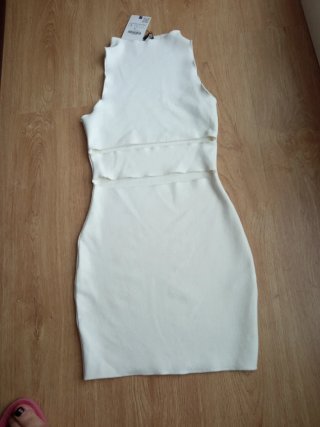 Vestido Bershka blanco roto