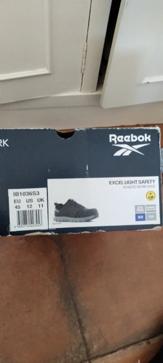 Zapatos de seguridad Reebok Talla 45 Nuevos