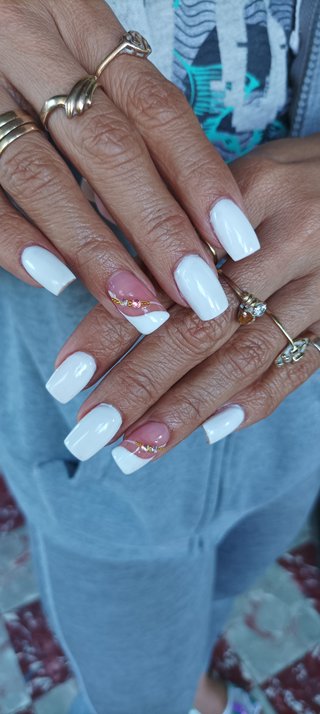 Manicura y Pedicura Profesional en tu Casa