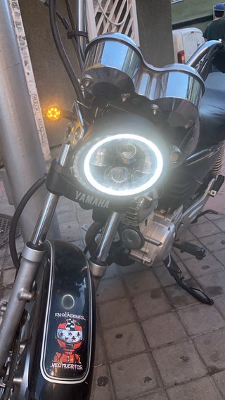 Yamaha YBR 125 Custom Negra