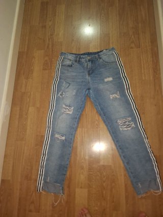 Pantalones vaqueros rotos talla 38