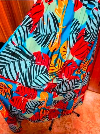 Vestido comprido deslumbrante e colorido t.u NOVO