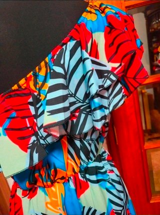 Vestido comprido deslumbrante e colorido t.u NOVO