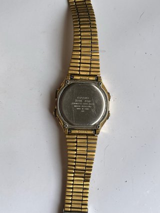 Reloj Casio Dorado