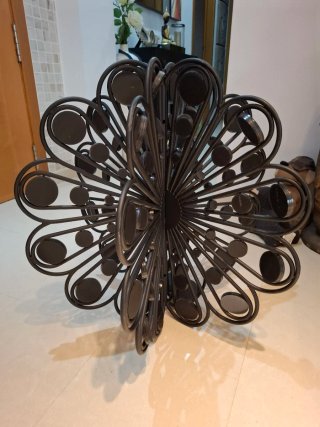 Escultura cinética metal negra 60cm