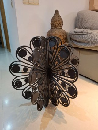 Escultura cinética metal negra 60cm