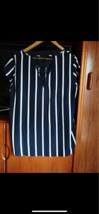 Blusa Only rayas azul y blanco