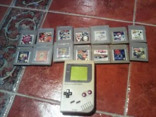 Nintendo Game Boy con 14 juegos