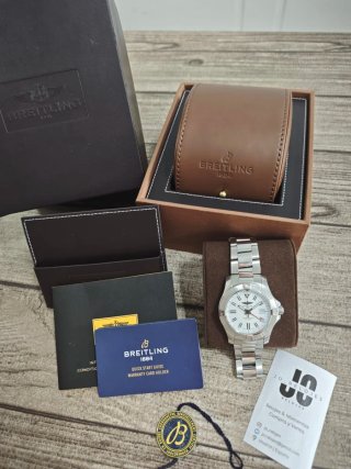 Breitling Avenger GMT 43 A32397