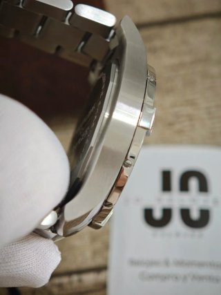 Breitling Avenger GMT 43 A32397