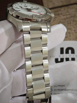 Breitling Avenger GMT 43 A32397