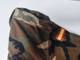 Traje camuflaje militar
