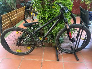 Bicicleta Dirt Jump Nera