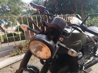 Moto Guzzi V7 Rough Verde Scuro