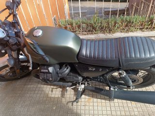 Moto Guzzi V7 Rough Verde Scuro