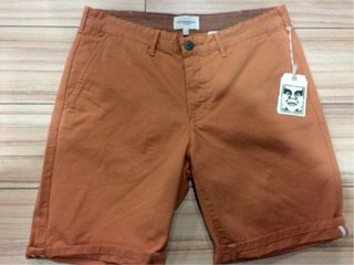 Bermuda Obey Naranja nueva a estrenar talla 33