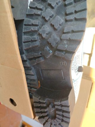 Botines blancos y negros casi nuevos