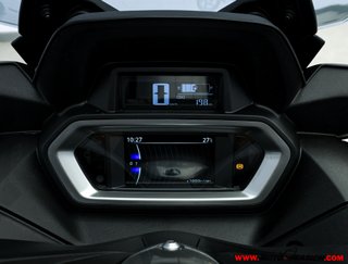 YAMAHA X-MAX 125 TECH MAX -APTA B Y A1-