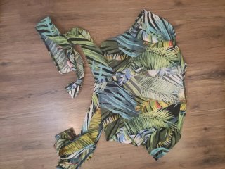 Conjunto mujer verano estampado tropical