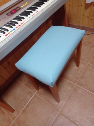 Piano Electrónico con Funda y Banqueta