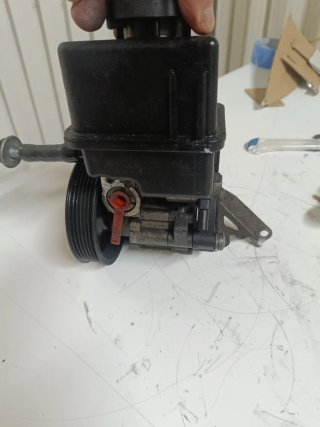 Bomba Dirección Asistida Mercedes W212