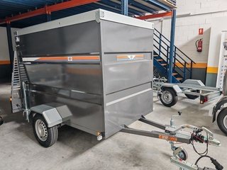 Remolque cerrado 750 kg