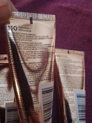 Revlon Candid Glow Base 110 Beige