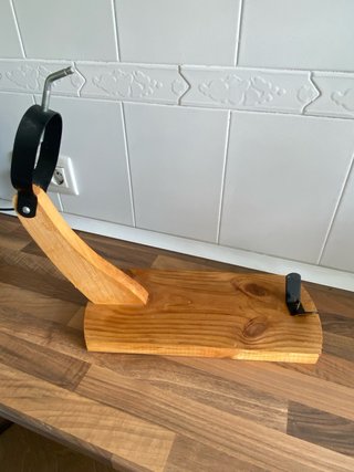 Jamonero de madera y metal