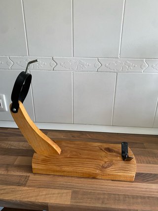 Jamonero de madera y metal