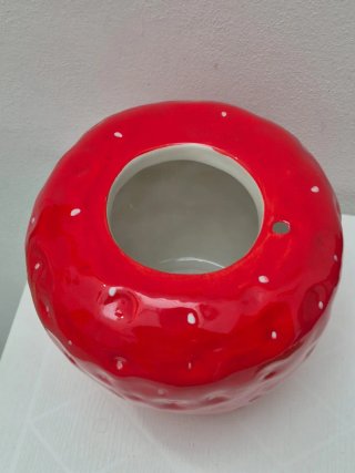 Ciotola in ceramica a forma di fragola