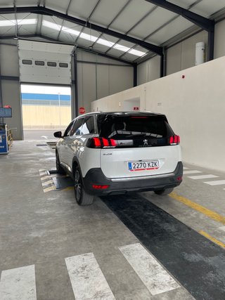 Peugeot 5008 - 7 plazas AUTOMATICO & DIESEL