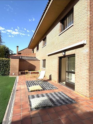 Casa pareada en alquiler en Zona Pueblo en Pozuelo de Alarcón