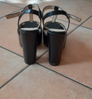 Primadonna Scarpe Nere Tacco Alto Plateau