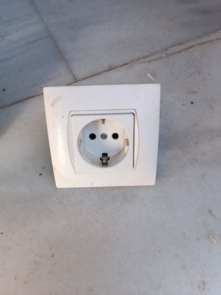 Enchufes e interruptores para vivienda