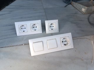 Enchufes e interruptores para vivienda