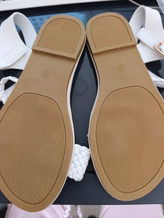 Sandalias planas Shein talla 36.