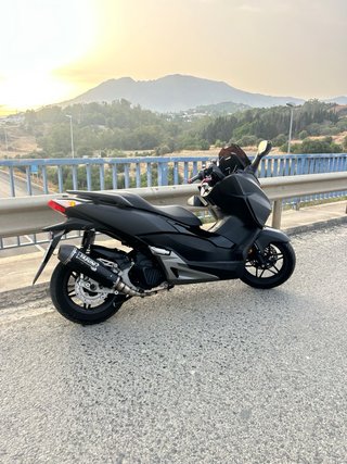 Honda Forza 125 Negra