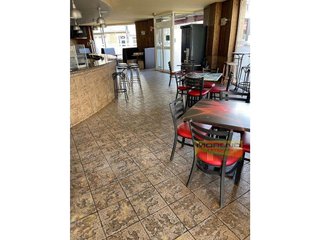 Local comercial en alquiler en Sarria