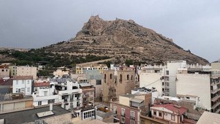 Piso en alquiler en Casco Antiguo - Santa Cruz en Alicante