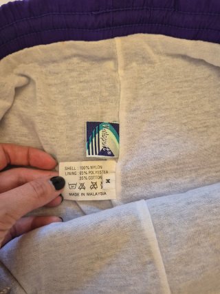 Pantaloni vintage viola e colorati