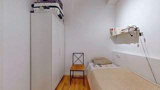 Piso en venta en El Raval en Barcelona