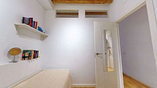 Piso en venta en El Raval en Barcelona