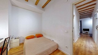 Piso en venta en El Raval en Barcelona