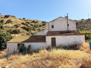 Terreno en venta en Puerto de la Torre - Atabal en Málaga